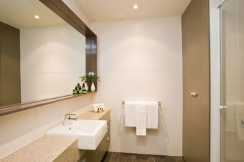 Melbourne Short Stay Apartment At SouthbankOne - Tourism Cairns 16
