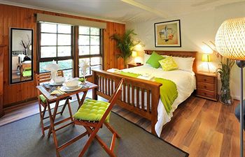 Holly Lodge - Tourism Cairns 1