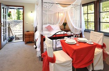 Holly Lodge - Tourism Cairns 11