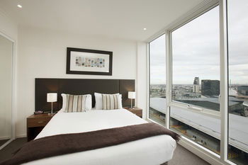Melbourne Short Stay Apartments On Whiteman - Tourism Cairns 17