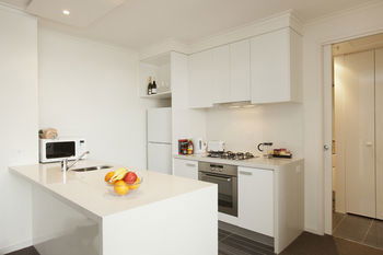 Melbourne Short Stay Apartments On Whiteman - Tourism Cairns 18