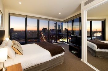 Melbourne Short Stay Apartments On Whiteman - Tourism Cairns 21