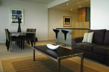 AKOM Docklands - Tourism Cairns 11