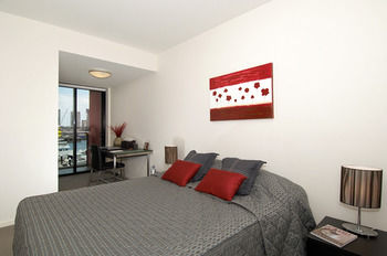 AKOM Docklands - Tourism Cairns 12