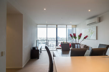 AKOM Docklands - Tourism Cairns 22