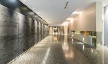 AKOM Docklands - Tourism Cairns 28