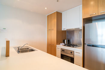 AKOM Docklands - Tourism Cairns 33