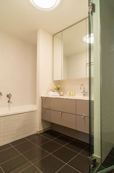 AKOM Docklands - Tourism Cairns 35