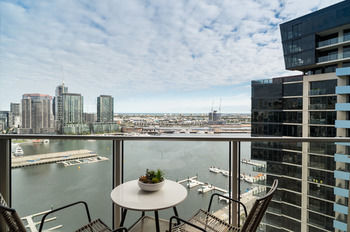 AKOM Docklands - Tourism Cairns 41