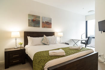 AKOM Docklands - Tourism Cairns 42