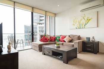 AKOM Docklands - Tourism Cairns 46