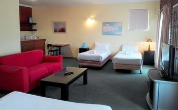 Glen Inn - Tourism Cairns 24