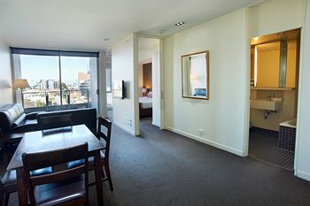 City Edge Serviced Apartments East Melbourne - Tourism Cairns 18