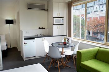 City Edge Serviced Apartments East Melbourne - Tourism Cairns 32