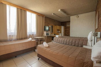 Marco Polo Motor Inn Sydney - Tourism Cairns 4
