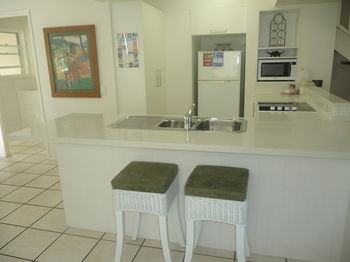 Sunset Cove Noosa - Tourism Cairns 0