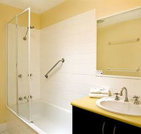 Beach Breakers Resort - Tourism Cairns