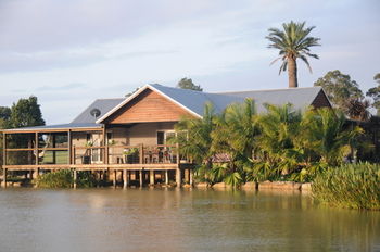 Lilies Luxury Retreats - Tourism Cairns 39