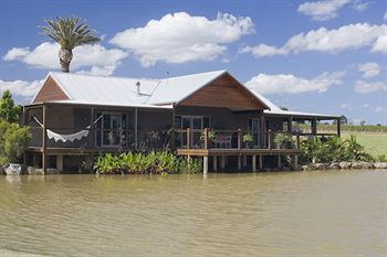 Lilies Luxury Retreats - Tourism Cairns 15