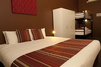 Urban Central Accommodation - Hostel - Tourism Cairns 3
