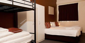Urban Central Accommodation - Hostel - Tourism Cairns 7
