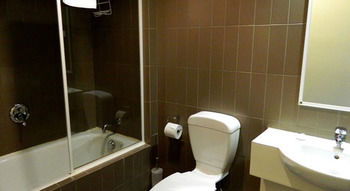 Urban Central Accommodation - Hostel - Tourism Cairns 9