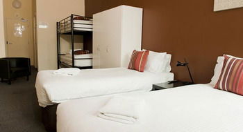 Urban Central Accommodation - Hostel - Tourism Cairns 14