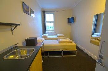 Cambridge Lodge - Hostel/Backpacker - Tourism Cairns 12