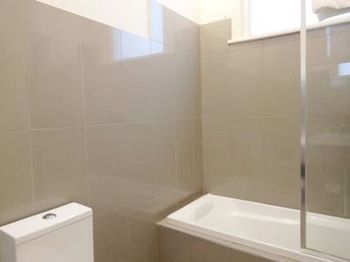 Naughtons Parkville Hotel - Tourism Cairns 6