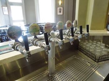 Naughtons Parkville Hotel - Tourism Cairns 19
