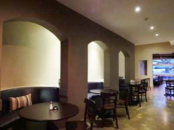 Naughtons Parkville Hotel - Tourism Cairns 21