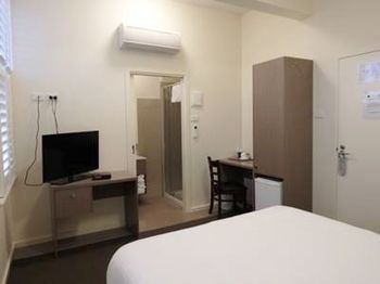 Naughtons Parkville Hotel - Tourism Cairns 30