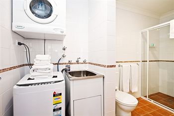 Ryals Serviced Apartments Camperdown - Tourism Cairns 5