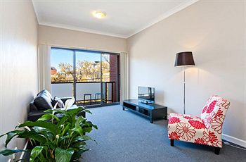 Ryals Serviced Apartments Camperdown - Tourism Cairns 10