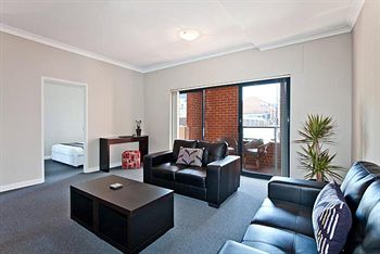Ryals Serviced Apartments Camperdown - Tourism Cairns 14