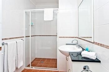 Ryals Serviced Apartments Camperdown - Tourism Cairns 21