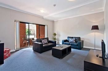 Ryals Serviced Apartments Camperdown - Tourism Cairns 22