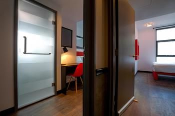 Ibis Melbourne Swanston Street - Tourism Cairns 18