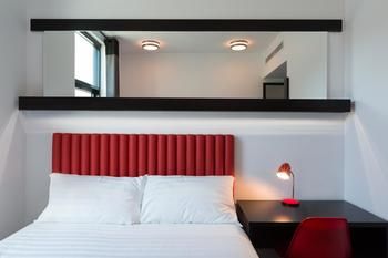 Ibis Melbourne Swanston Street - Tourism Cairns 19
