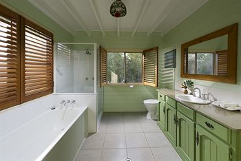 Glass House Mountains Ecolodge - Tourism Cairns 21