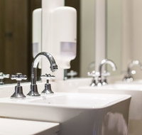 Discovery Melbourne Hostel - Tourism Cairns