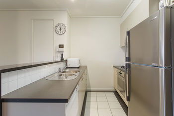 Gem Apartments - Tourism Cairns 6