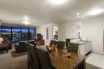 Gem Apartments - Tourism Cairns 7