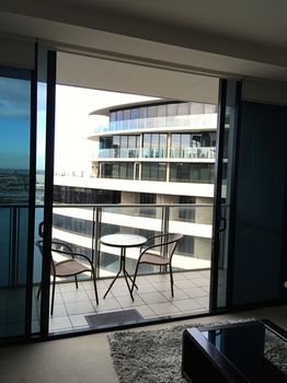 Apartments Melbourne Domain - Docklands - Tourism Cairns 1