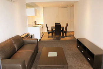 Guilfoyle Apartments - Tourism Cairns 12