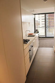 Guilfoyle Apartments - Tourism Cairns 24