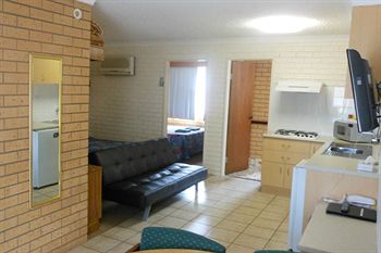 Tumut Valley Motel - Tourism Cairns 2