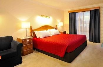 Tumut Valley Motel - Tourism Cairns 5