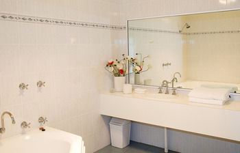 Tumut Valley Motel - Tourism Cairns 13