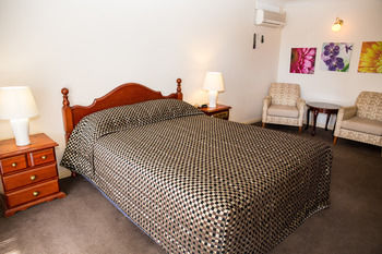 Tumut Valley Motel - Tourism Cairns 16